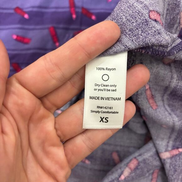 LulaRoe Amy Lipstick Print Button Front Blouse - Picture 9 of 9